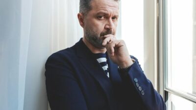 16 yaş küçük sevgilisiyle ilk paylaşım!