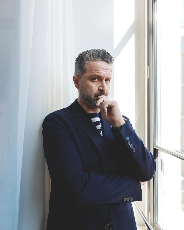 16 yaş küçük sevgilisiyle ilk paylaşım! 16 yaş küçük sevgilisiyle ilk paylaşım!