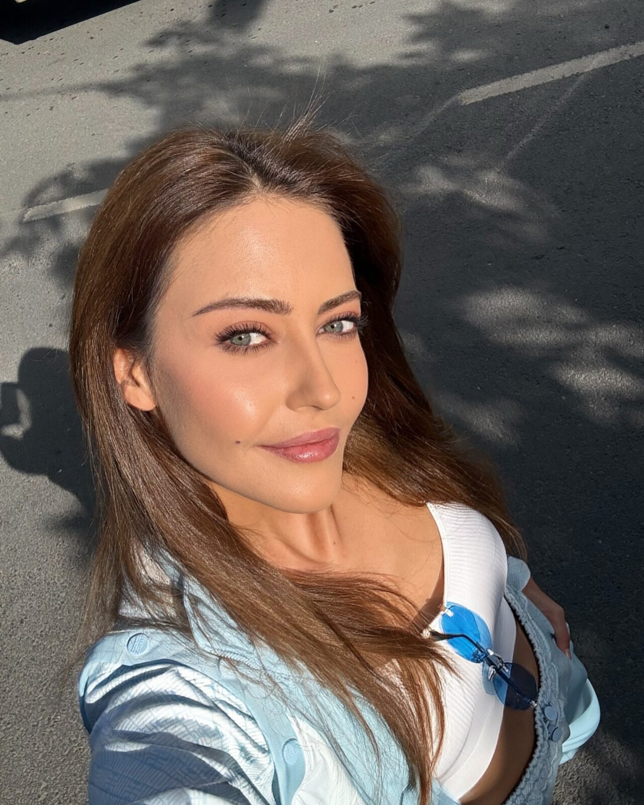 Ünlü oyuncu tesettüre girdi! Sosyal medyayı salladı… Ünlü oyuncu tesettüre girdi! Sosyal medyayı salladı…