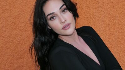 Esra Bilgiç’ten peş peşe paylaşım!