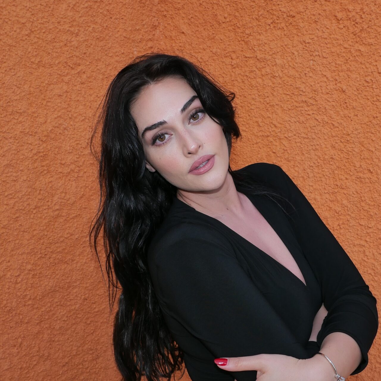 Esra Bilgiç’ten peş peşe paylaşım!