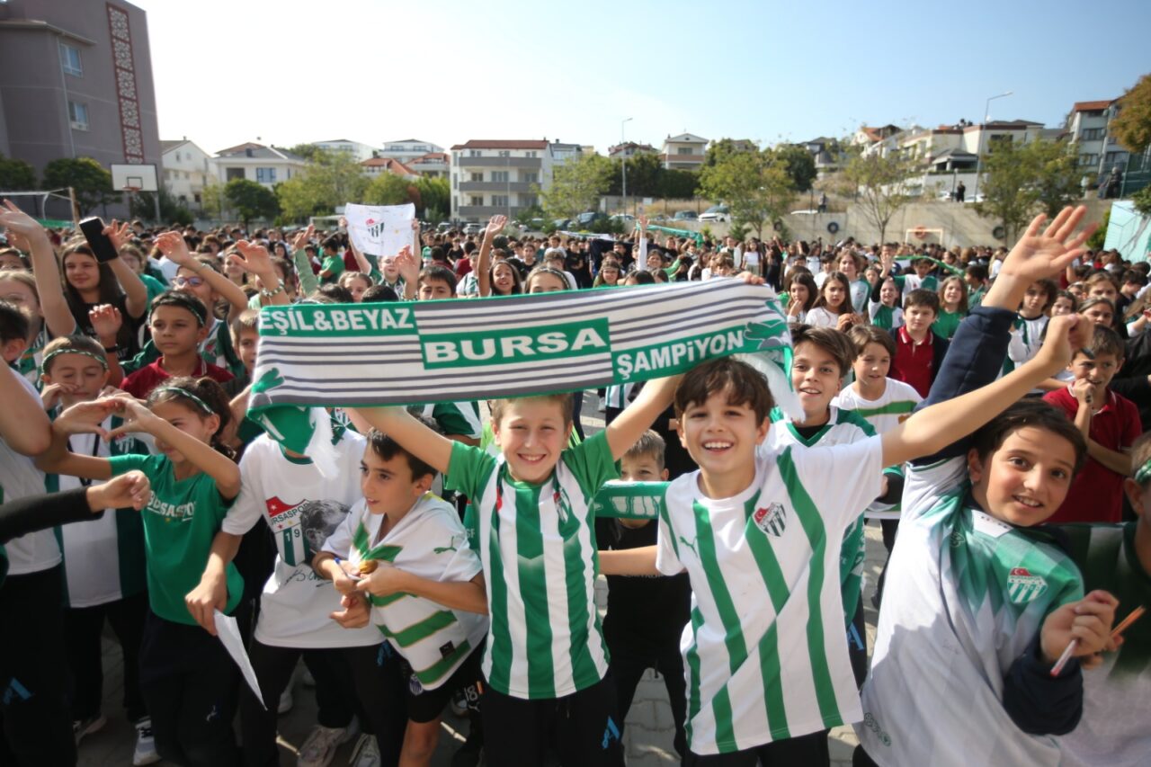 Bursa’daki okullarda her ayın 16’sı kararı! Öğrencilere artık serbest… Bursa’daki okullarda her ayın 16’sı kararı! Öğrencilere artık serbest…