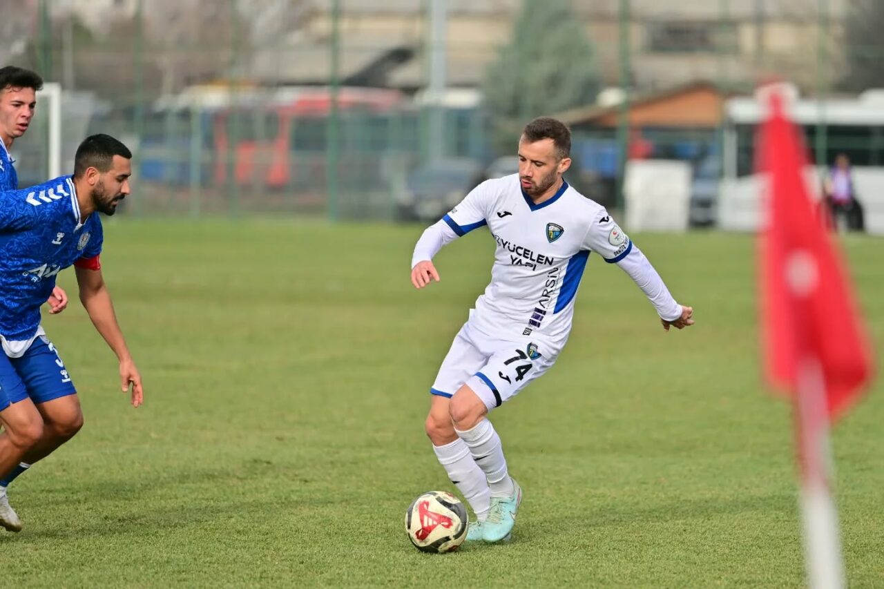 Bursaspor’un 4. transferi de belli oldu! İşte anlaşma sağlanan o isim…