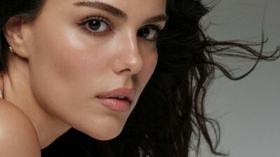 Ünlü çiftten romantik paylaşım!