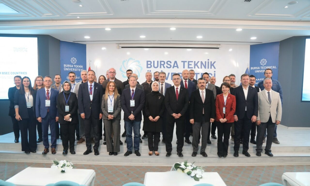 Karadeniz limanları için mavi dönüşüm başladı Karadeniz limanları için mavi dönüşüm başladı