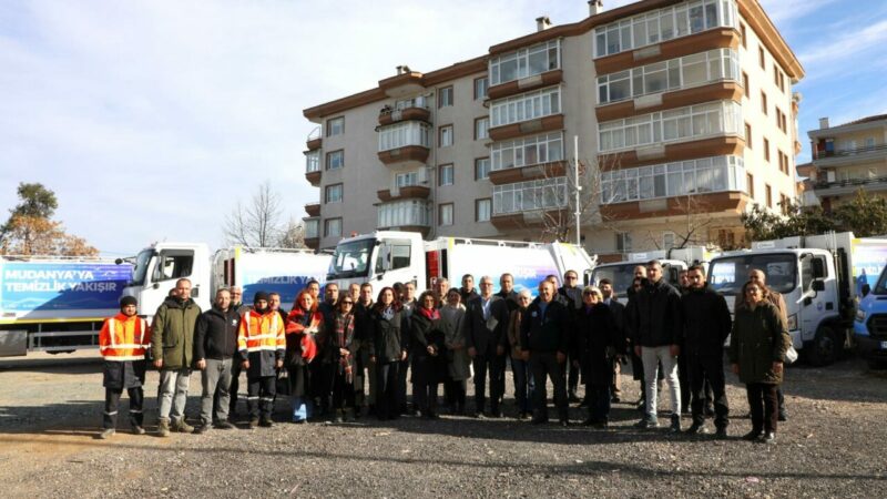 Mudanya’ya yeni temizlik filosu Mudanya Belediyesi, çöp toplama ve temizlik hizmetlerinin daha etkin yürütülmesi