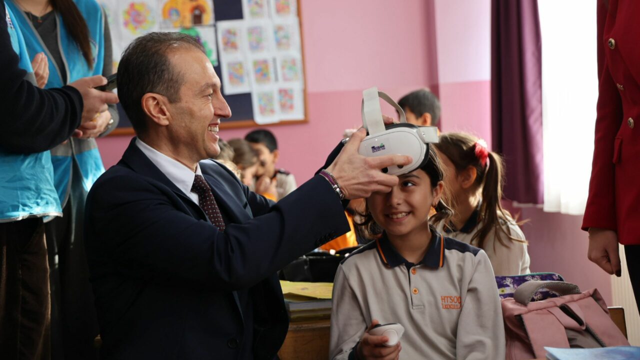 Bursa’da öğrencilere enerji tasarrufu bilinci Bursa’da öğrencilere enerji tasarrufu bilinci