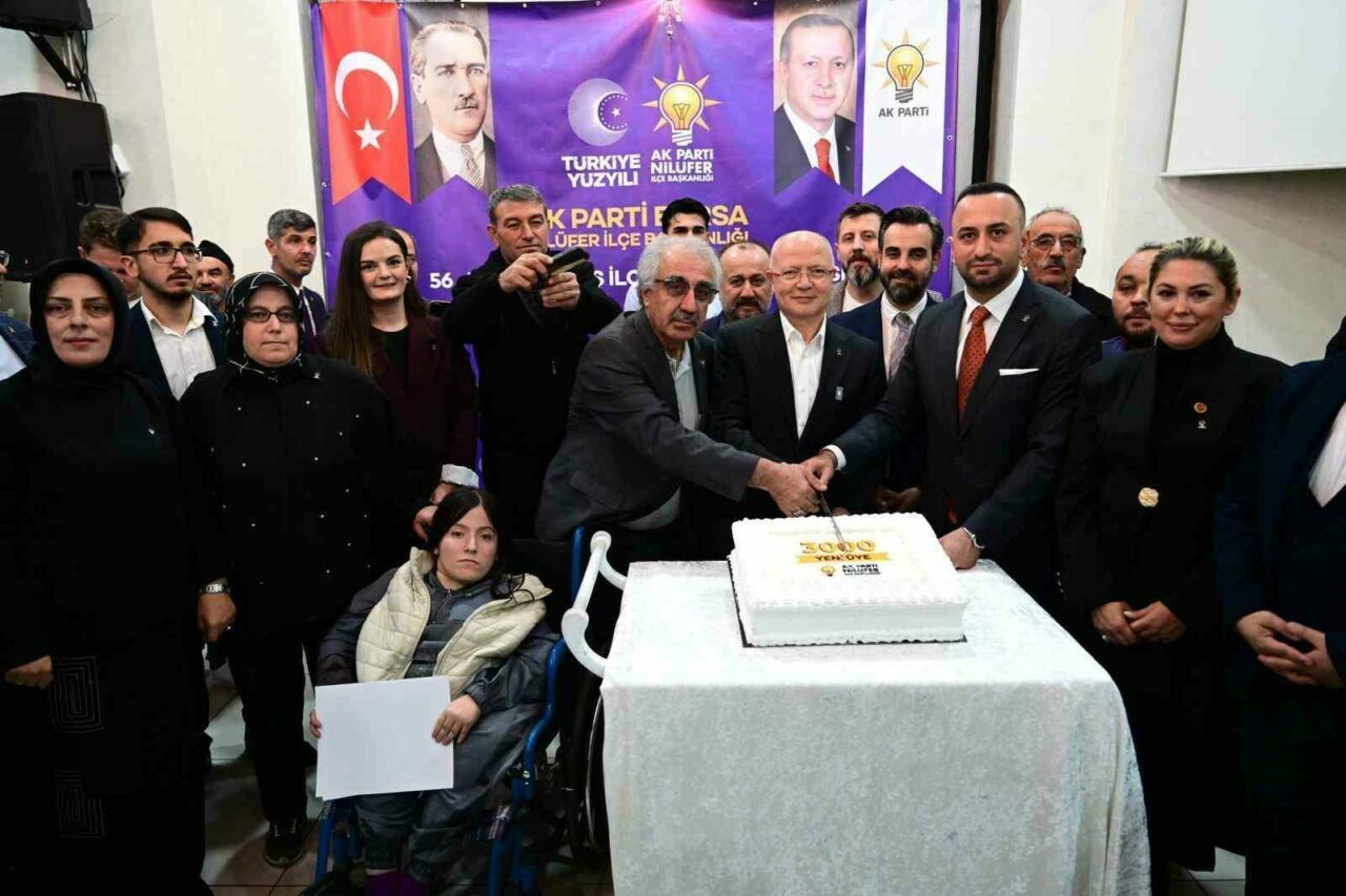 AK Parti Bursa’ya 3 bin yeni üye AK Parti Bursa’ya 3 bin yeni üye