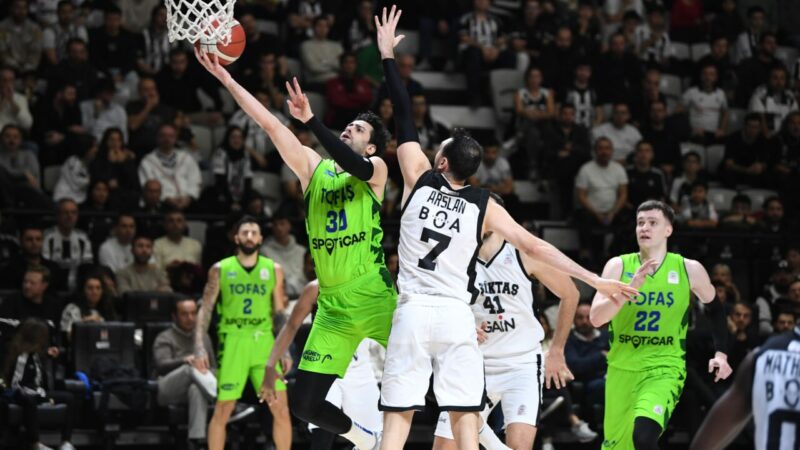 Mavi yeşilli ekibimiz, lider Beşiktaş GAİN’e hakemlerin son saniye basketini
