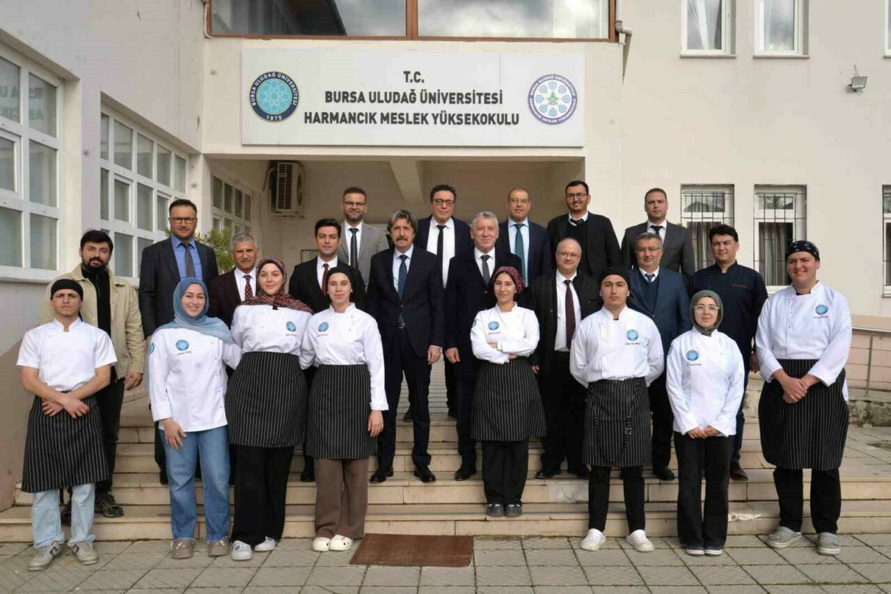 Bursa Uludağ Üniversitesi yönetiminden dağ yöresine ziyaret Bursa Uludağ Üniversitesi yönetiminden dağ yöresine ziyaret