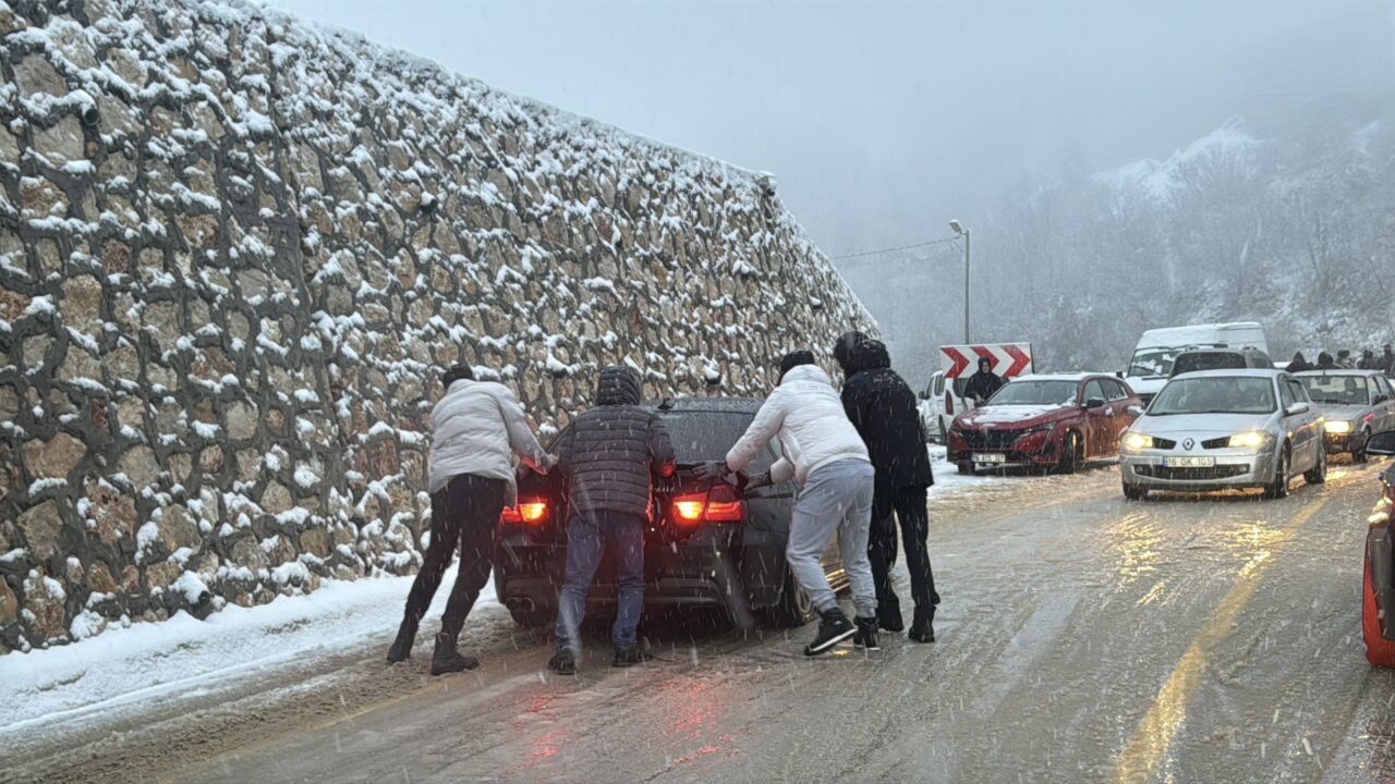 Bursa Uludağ’da trafik çilesi