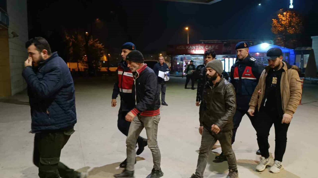 Bursa’da 8 kaçak göçmen yakalandı