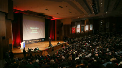 Bursa’da ‘Bursevi’nin İzinde’ belgeselinin özel gösterimi yapıldı