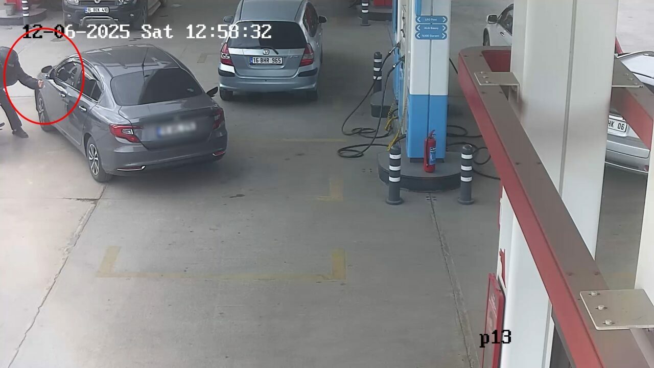 Bursa’da ‘ehliyetsiz’ sürücü dehşeti Bursa’da ‘ehliyetsiz’ sürücü dehşeti