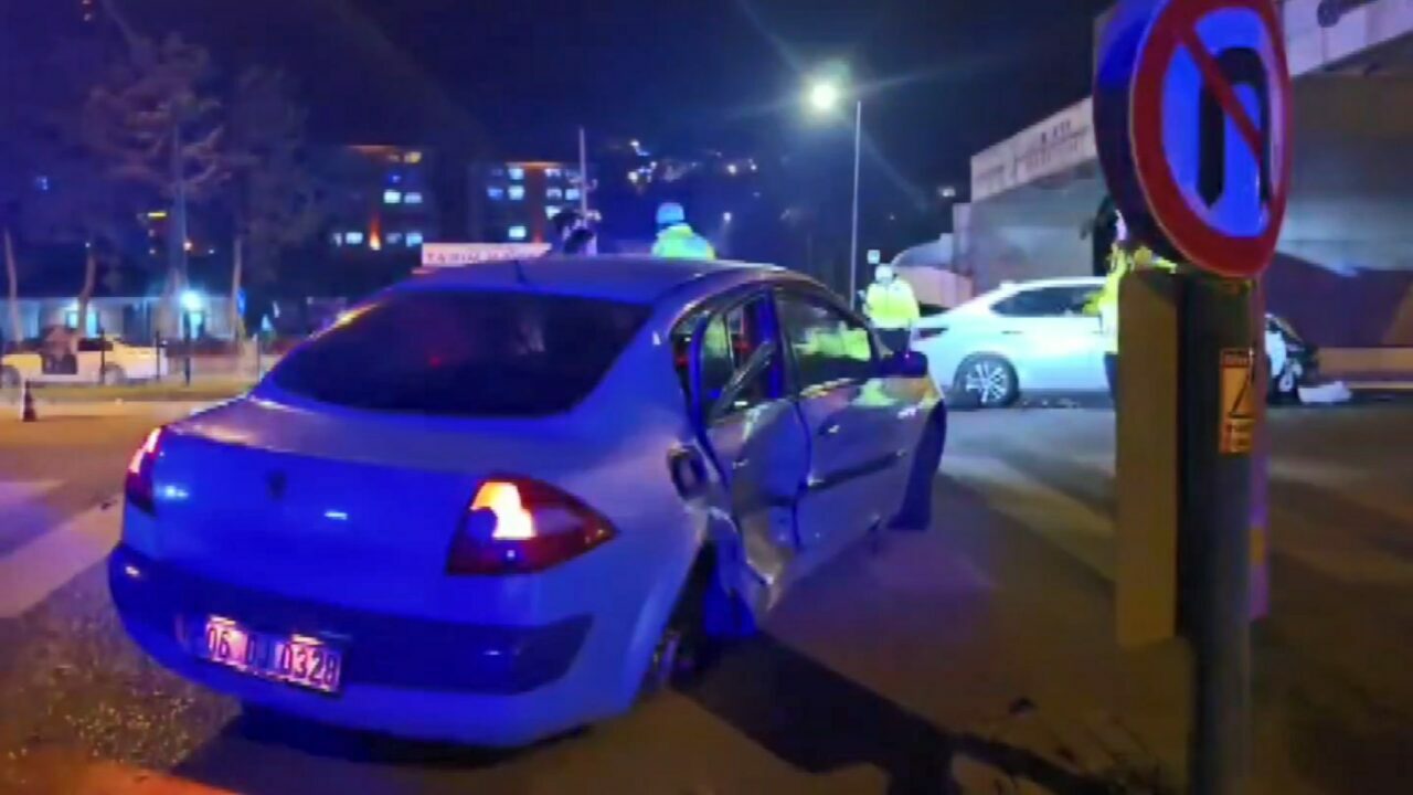 Bursa’da hatalı ‘U’ dönüşü kazaya neden oldu