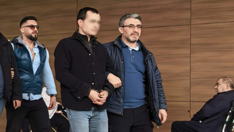 Bursa’da her yerde aranıyordu! Ormanda yakalandı Bursa’nın İnegöl ilçesinde, 21 yıl kesinleşmiş hapis cezası bulunan Mehmet