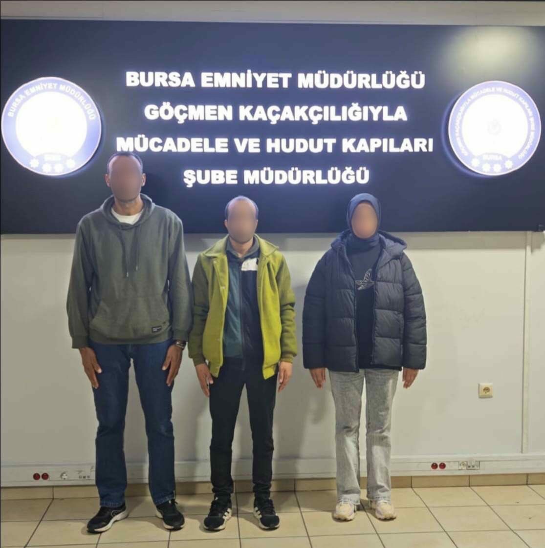 Bursa’da kaçakçılık operasyonu: Göçmenler yakalandı, organizatörler gözaltında Bursa’da kaçakçılık operasyonu: Göçmenler yakalandı, organizatörler gözaltında