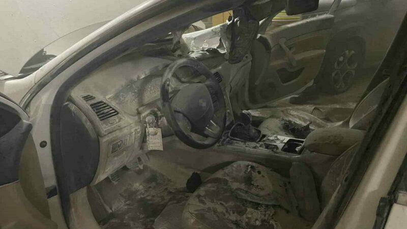Bursa’da kapalı otoparkta yangın! Bursa’nın Mudanya ilçesinde bir sitenin kapalı otoparkında otomobilde çıkan yangın
