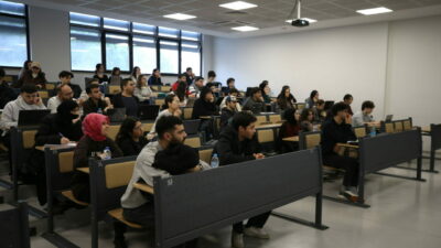BTÜ’den Bursa’daki lise öğrencilerine “bilinçli tercih” deneyimi