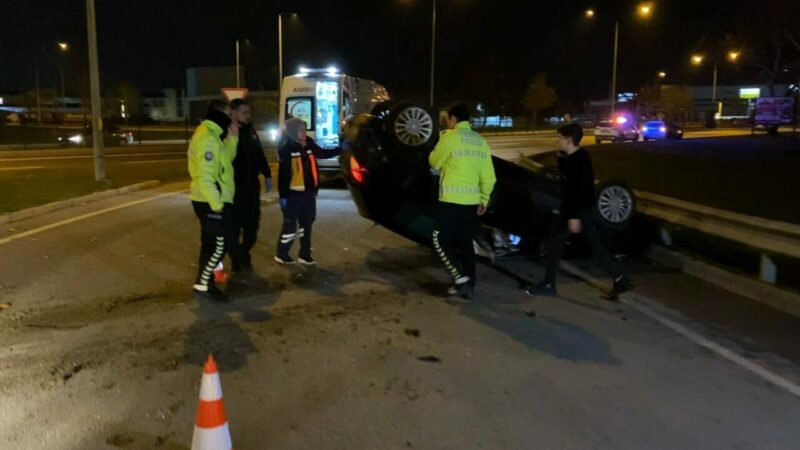 Bursa’da otomobil takla attı Bursa'nın İnegöl ilçesinde kontrolden çıkan otomobilin takla atarak ters durduğu
