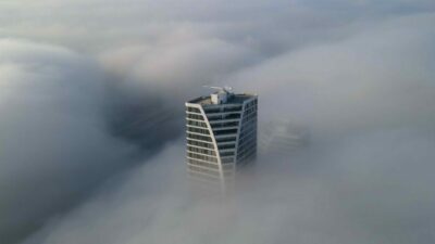 Bursa’da sis, şehri yuttu