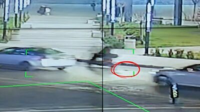 Bursa’da yolda para dolu çanta buldu! Sahibi kameralardan tespit edildi