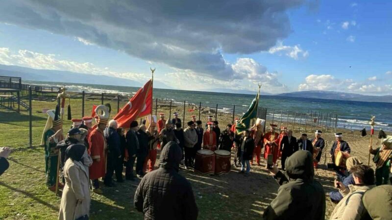 Bursa’dan Patrikhane’ye mehterli cevap