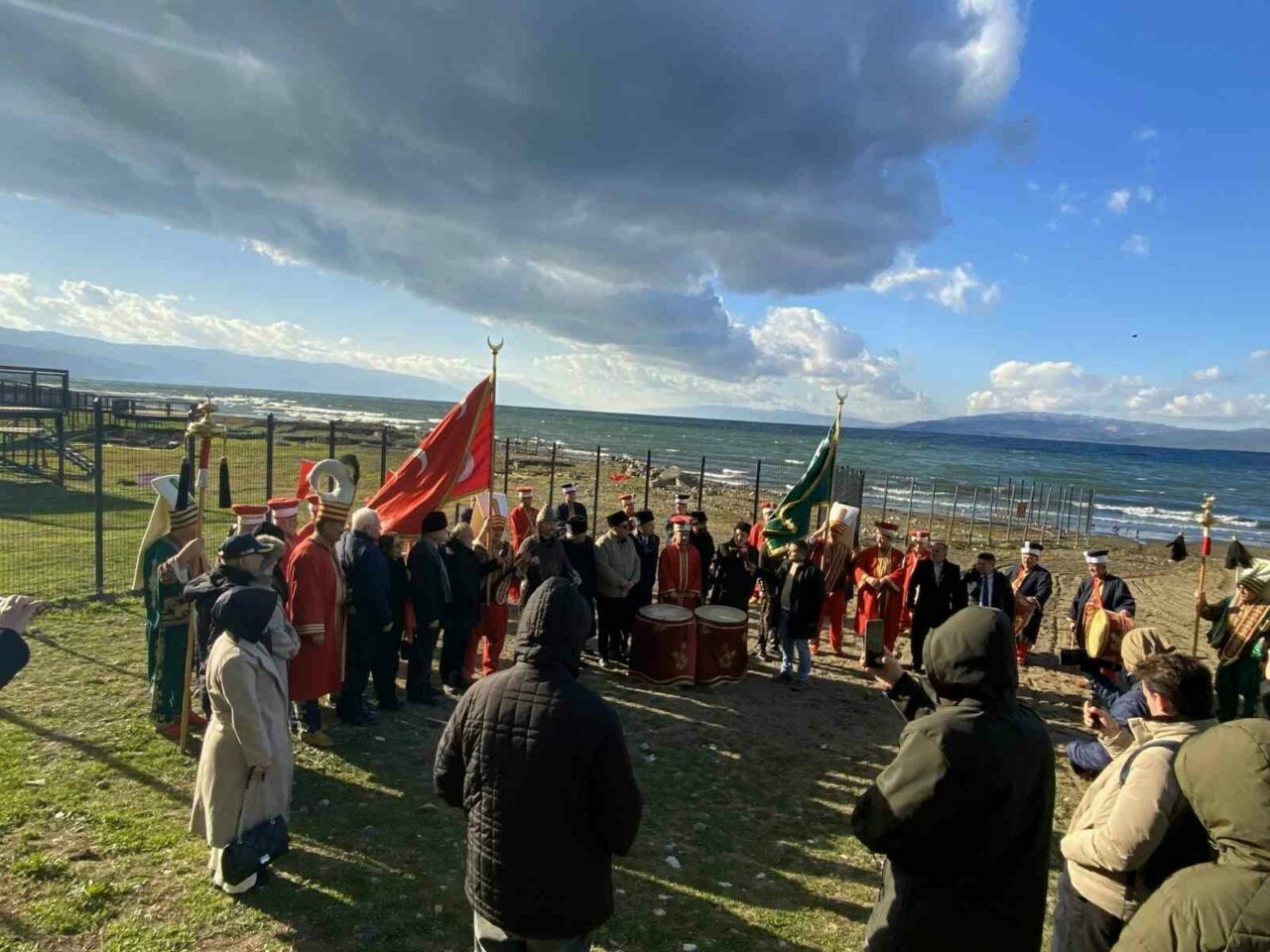 Bursa’dan Patrikhane’ye mehterli cevap