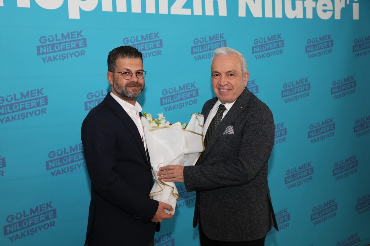 CHP Nilüfer İlçe Yönetimi’nden Başkan Özdemir’e ziyaret CHP Nilüfer İlçe Yönetimi’nden Başkan Özdemir’e ziyaret