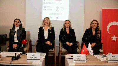 Cumhuriyetin eğitimci ilk kadın milletvekilleri Osmangazi’de konuşuldu