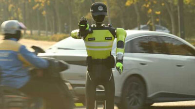 Trafikte robot polis dönemi