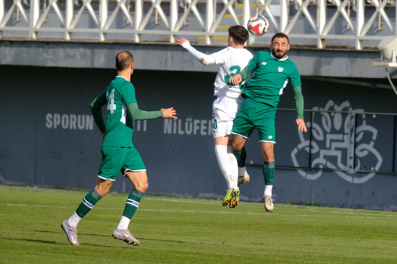 Bursaspor’dan gollü prova! Yeni transferler oynadı mı? Bursaspor’dan gollü prova! Yeni transferler oynadı mı?