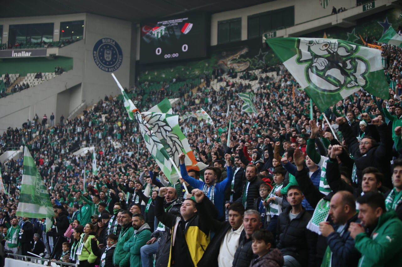 Bursaspor için bileti olana özel izin çıkar mı? Bursaspor için bileti olana özel izin çıkar mı?