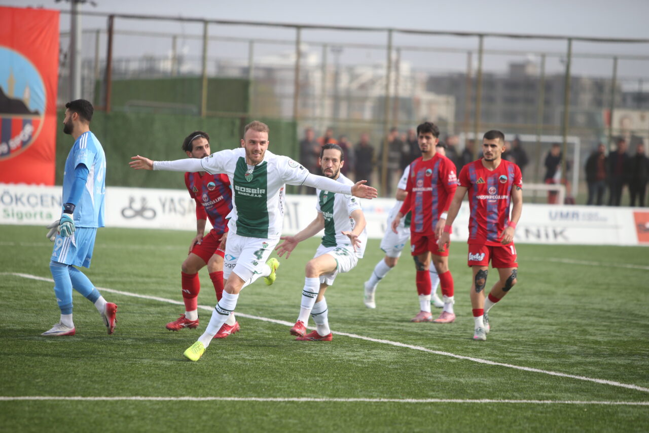 Bursaspor’da kariyer rekoru kıran futbolcu Bursaspor’da kariyer rekoru kıran futbolcu