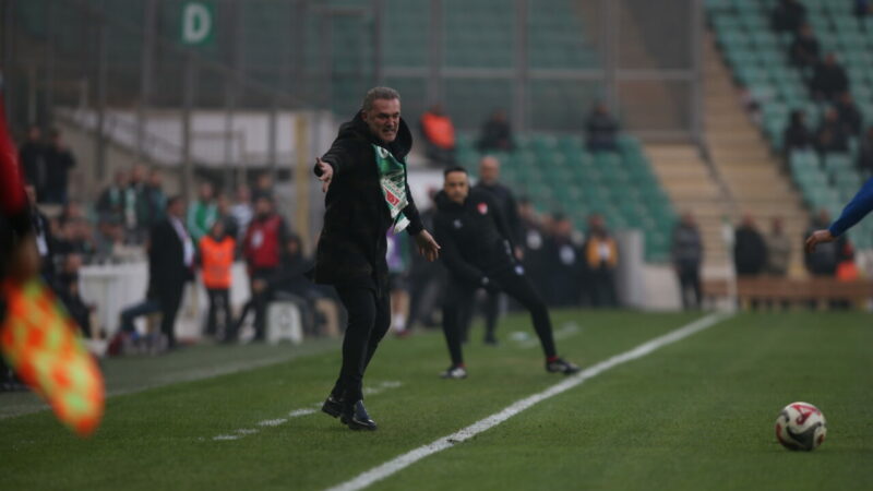 Bursaspor’un hocası Tahsin Tam’dan maç sonu ‘4-0’ yorumu Bursaspor’un hocası Tahsin Tam’dan maç sonu ‘4-0’ yorumu