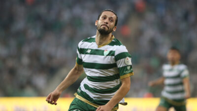 Bursasporlu futbolcu o günü iple çekiyor!