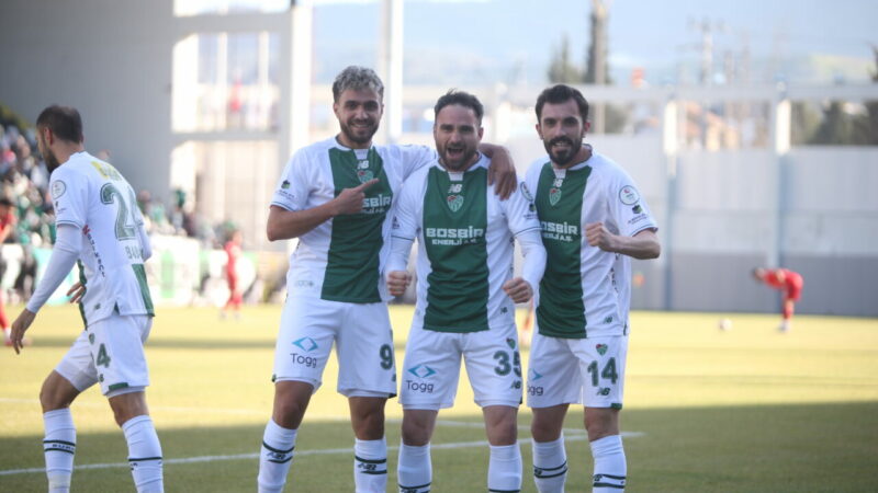 Bursaspor küllerinden doğuyor Bursaspor küllerinden doğuyor