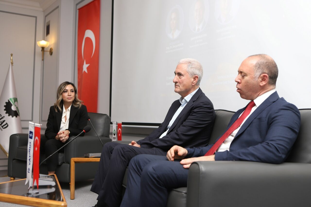 BUSİAD’dan ekonomiye bakış etkinliği