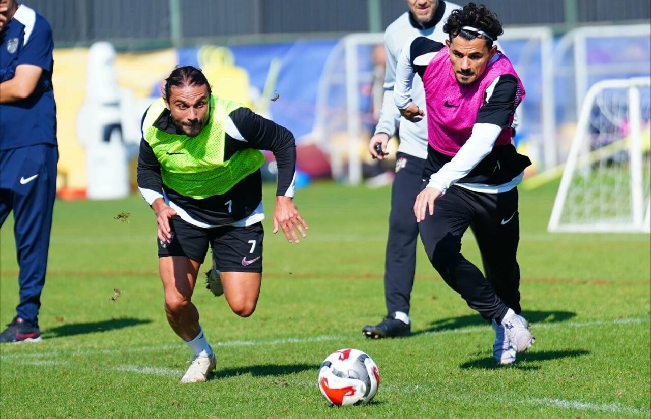 Bursaspor’da transfer hareketliliği! Bursaspor’da transfer hareketliliği!