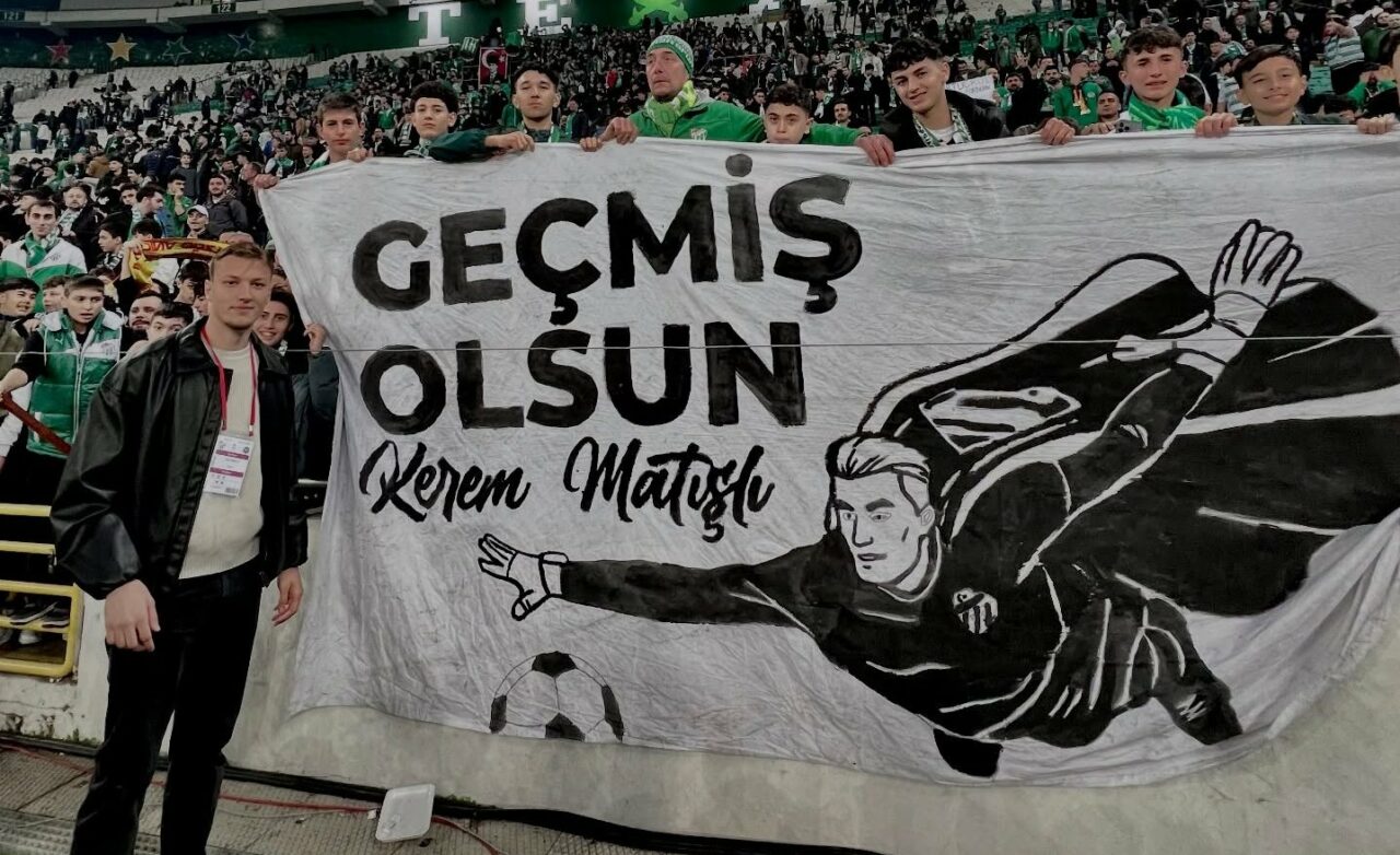 Bursasporlu oyuncudan Kerem’e övgü; ‘A Milli Takım’da, Avrupa’da oynar’ Bursasporlu oyuncudan Kerem’e övgü; ‘A Milli Takım’da, Avrupa’da oynar’