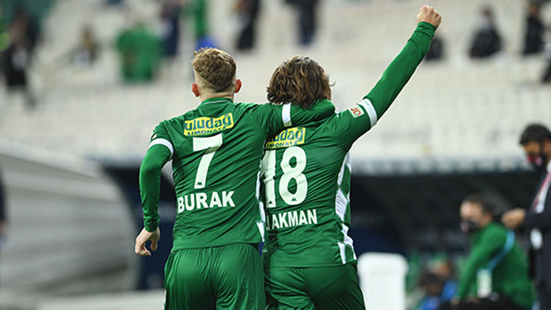 Bursaspor’da flaş gelişme! Eski timsah yuvaya mı dönüyor?