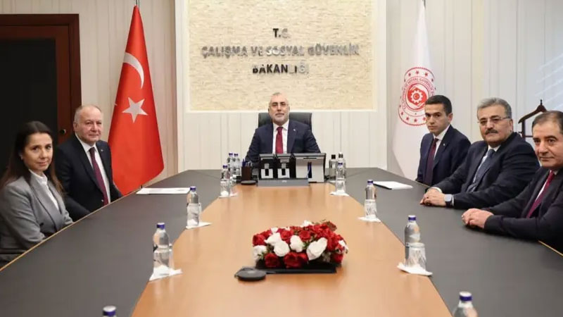 Asgari ücrette kritik gün! Milyonlar saat 14’ü bekliyor… Asgari ücrette kritik gün! Milyonlar saat 14’ü bekliyor…