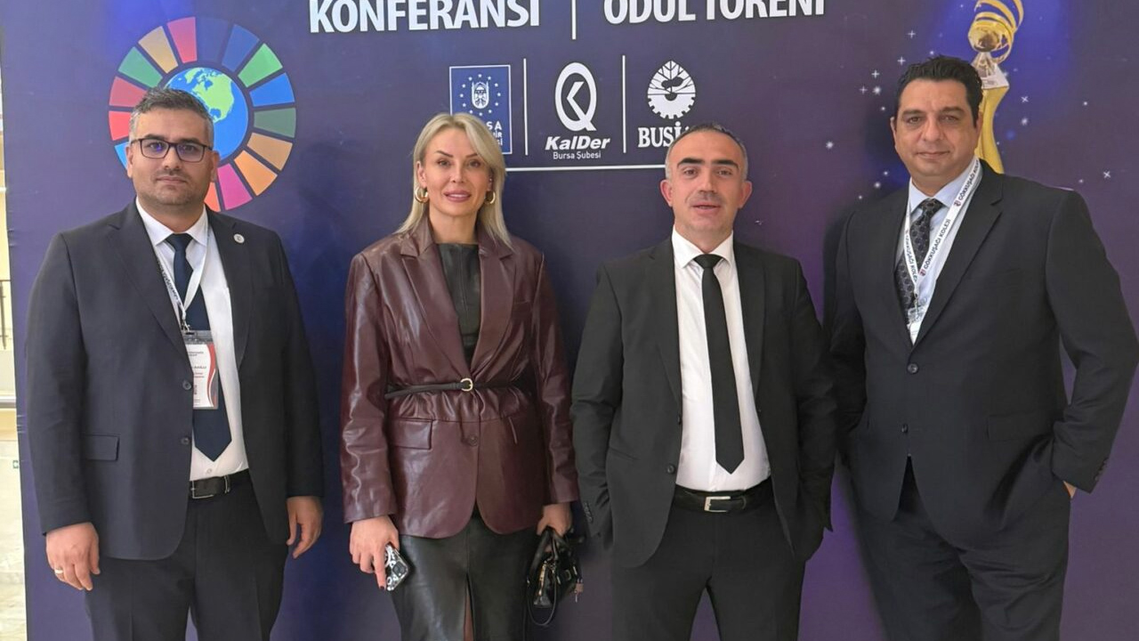 Gökkuşağı Koleji’nden Kalder Bursa’da sürdürülebilirlik taahhüdü Gökkuşağı Koleji’nden Kalder Bursa’da sürdürülebilirlik taahhüdü