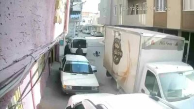 Görüntüler Bursa’dan… Genç kız böyle yere serildi