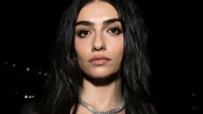 Hazar Ergüçlü, sevgilisini kalp emojisiyle paylaştı!