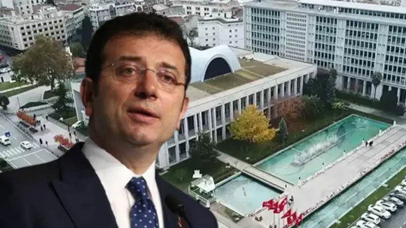 İBB davasında gerginlik İstanbul Büyükşehir Belediyesi'ne (İBB) yönelik yolsuzluk davasının bugünkü duruşmasında Ekrem