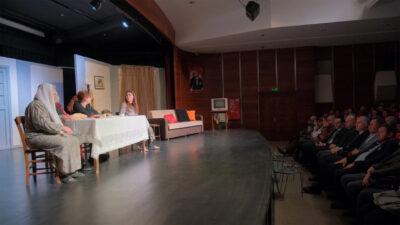 ‘Kadın Sığınağı’ ilk gösterimiyle izleyiciden tam not aldı