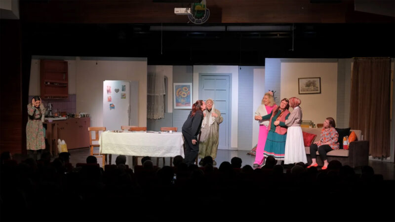 Kadın Sığınağı gala gösterimiyle sahneyle buluştu