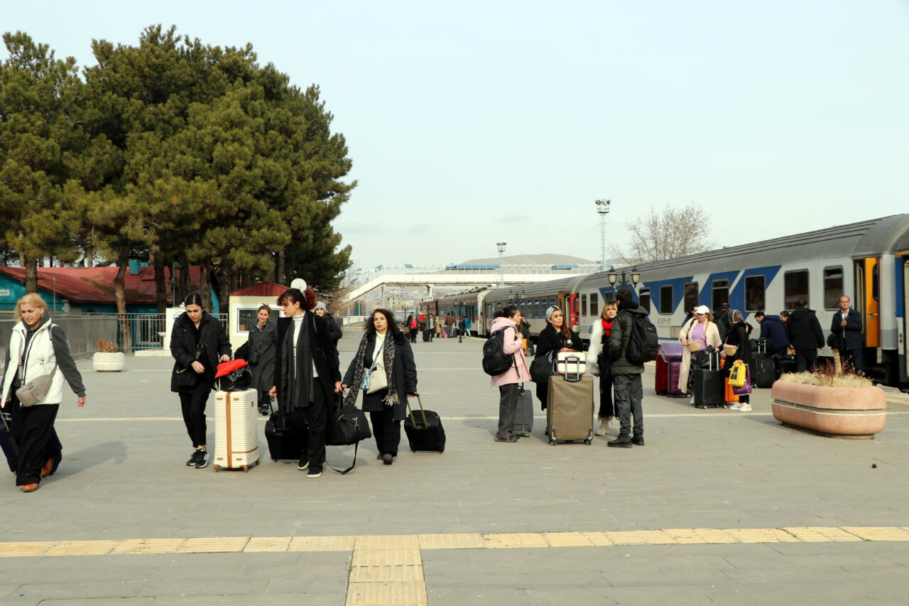 İranlılar yılbaşı için bu ilimize akın etti