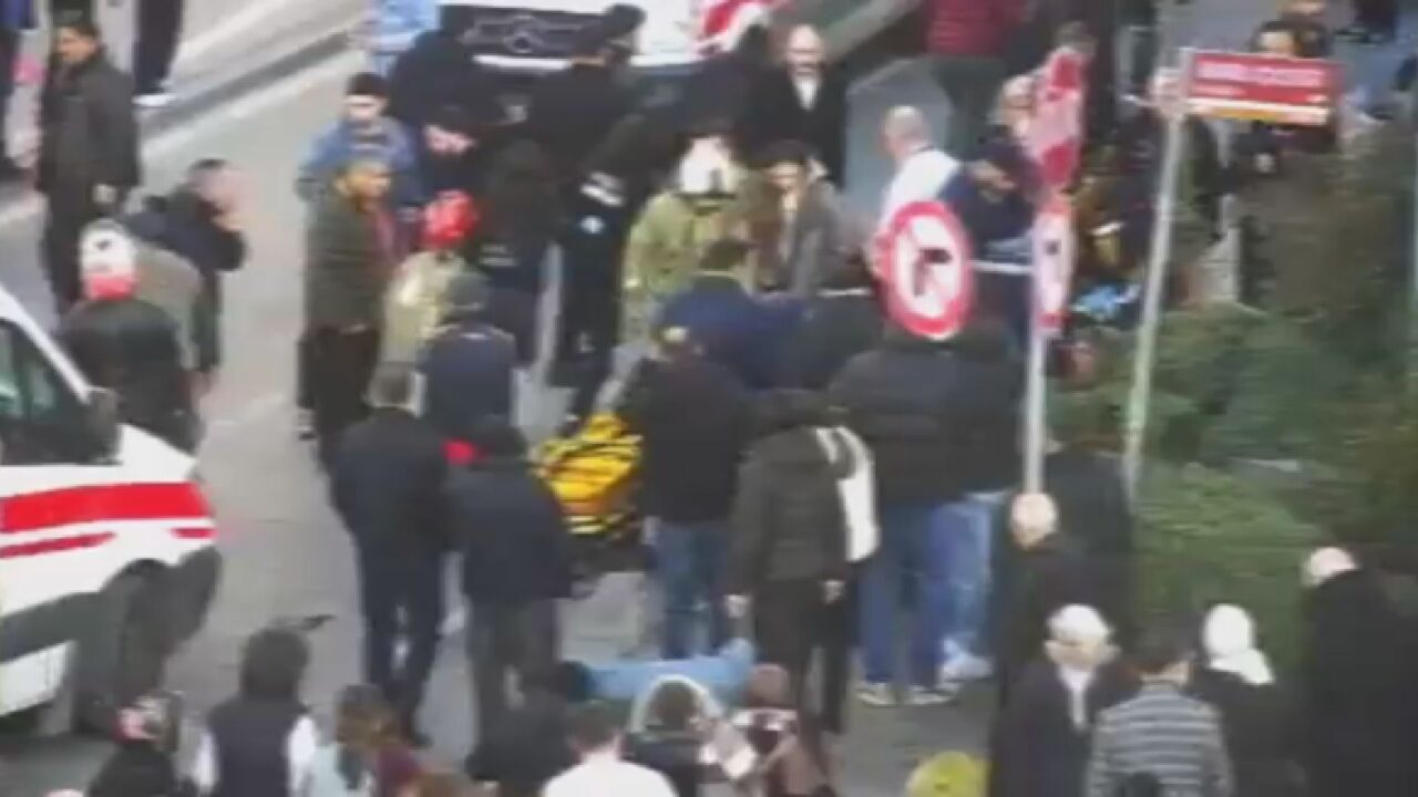 Yayaların arasına daldı: 2 ölü, 5 yaralı